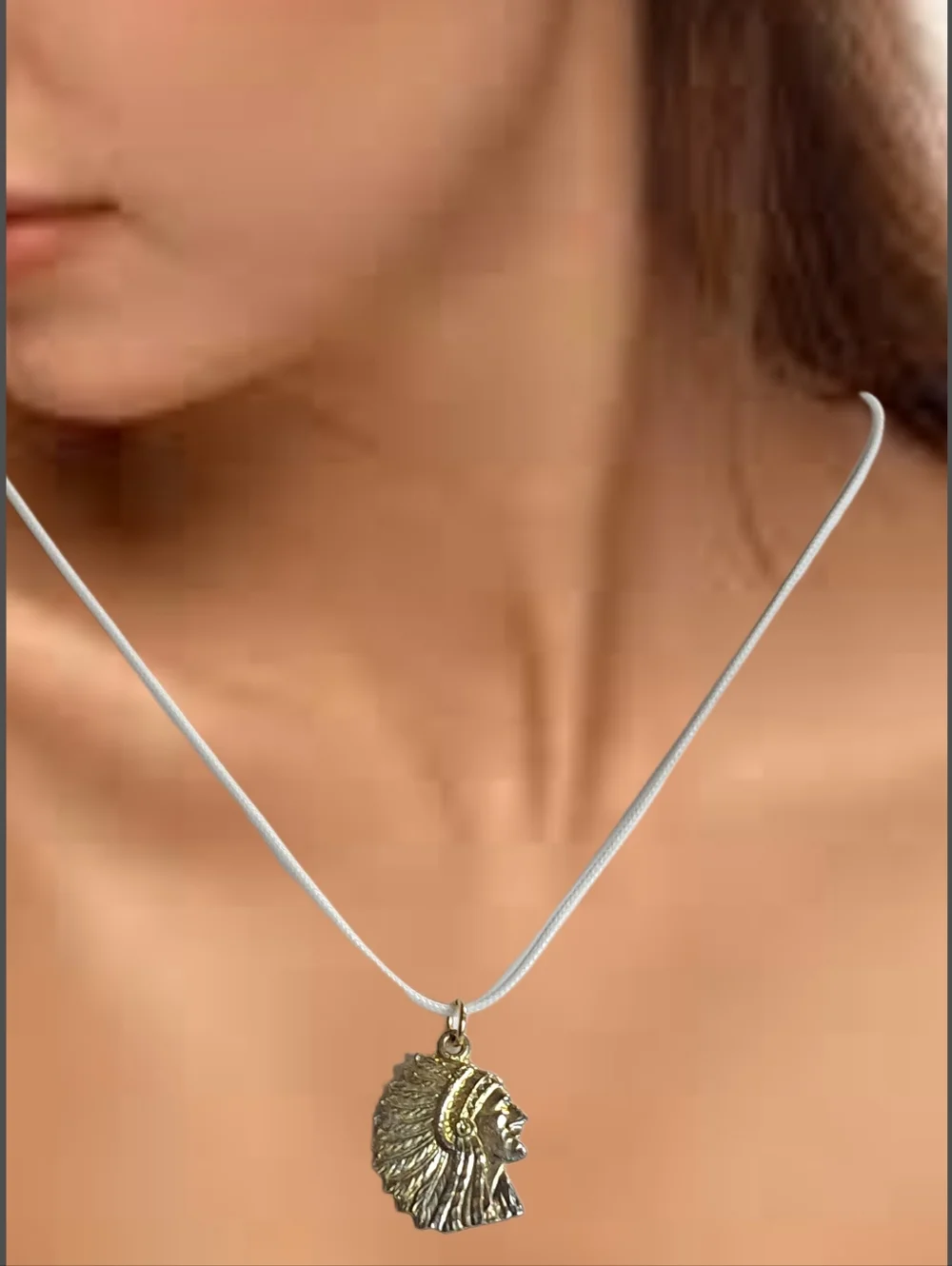 🙋 10/$20. Gold Tone Native American Indian Chief Pendant w/ 18